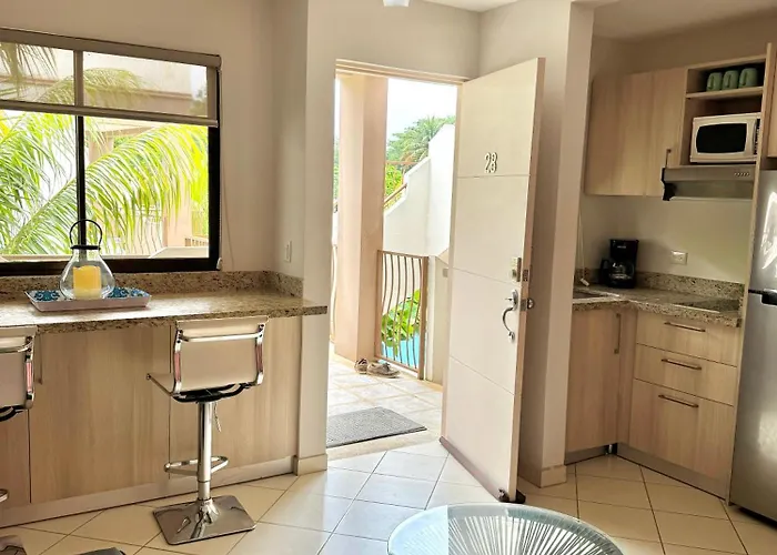Сasa de vacaciones Sandy Shore Two Bedroom Across *