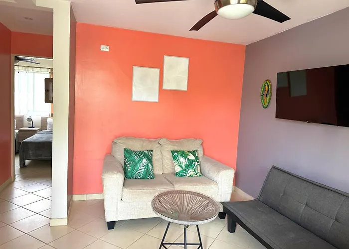 Sandy Shore Two Bedroom Across Сasa de vacaciones Coco