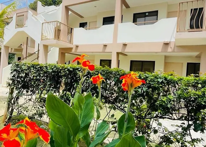 Сasa de vacaciones Sandy Shore Two Bedroom Across Coco