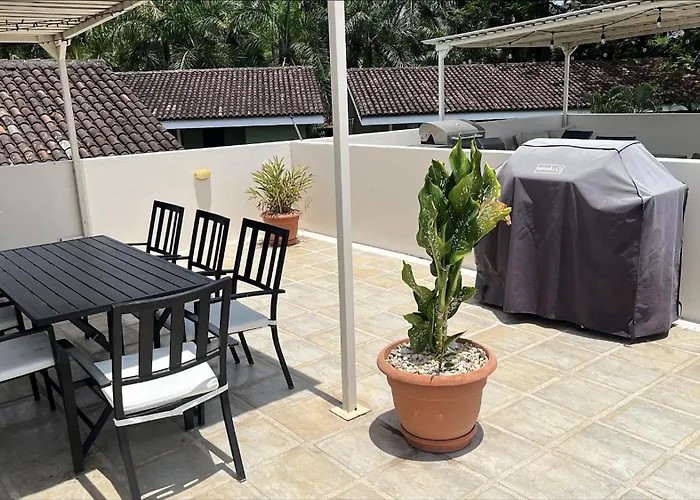 Сasa de vacaciones Sandy Shore Two Bedroom Across *
